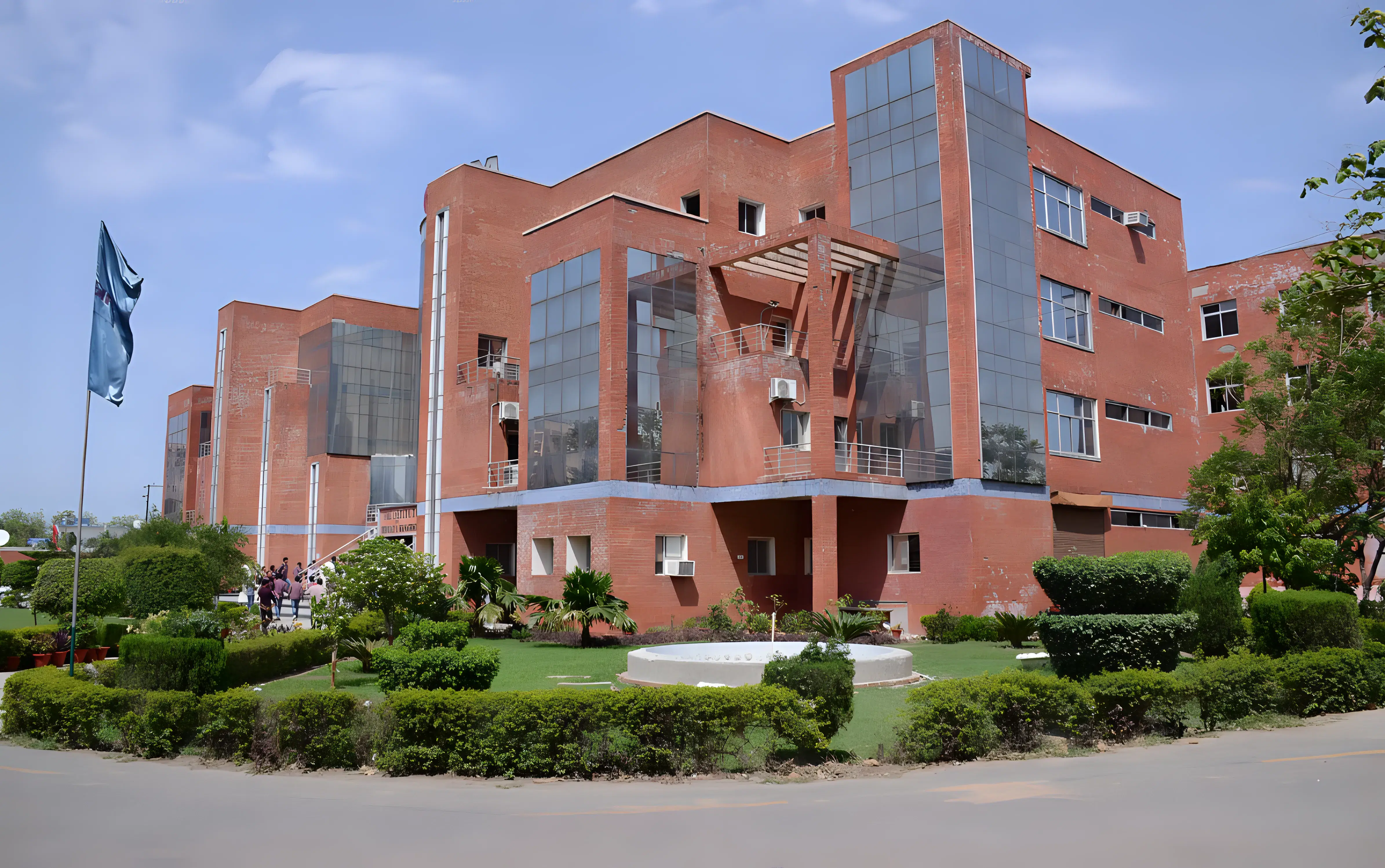 GITM Lucknow lab photo 1